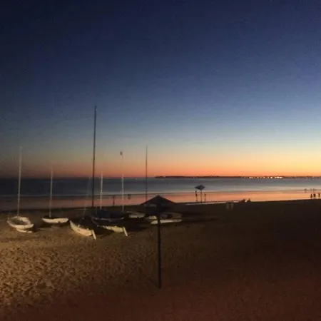 De Reve Et Tennis Devant La Maison * Pornichet