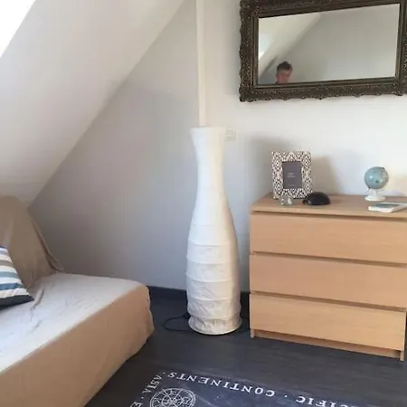 De Reve Et Tennis Devant La Maison Pornichet